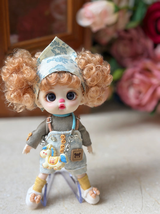 No. 012 — Poseable Mini Doll Charm | OB11 Size, Approx. 15 cm