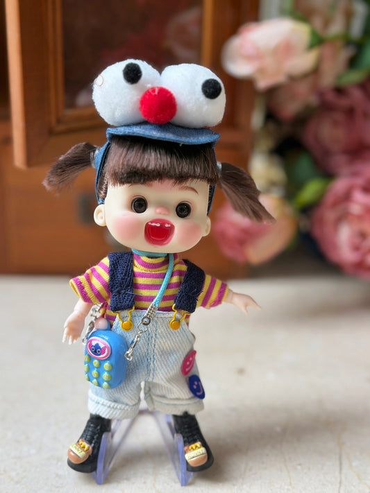 No. 011 — Poseable Mini Doll Charm | OB11 Size, Approx. 15 cm