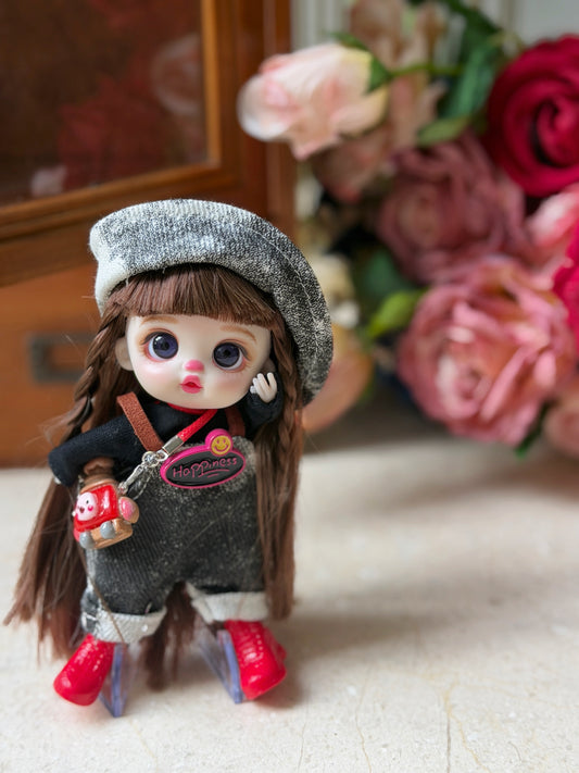No. 006 — Poseable Mini Doll Charm | OB11 Size, Approx. 15 cm