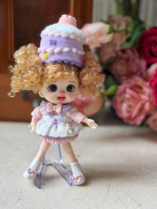 No. 002 — Poseable Mini Doll Charm | OB11 Size, Approx. 15 cm