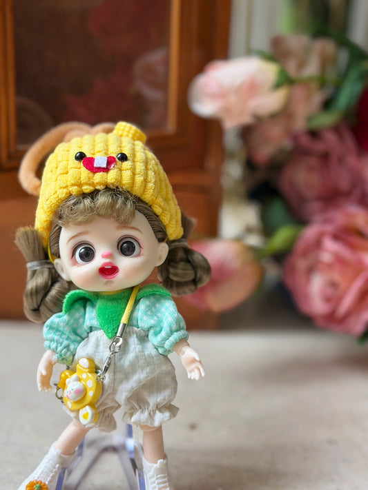No. 001 — Poseable Mini Doll Charm | OB11 Size, Approx. 15 cm