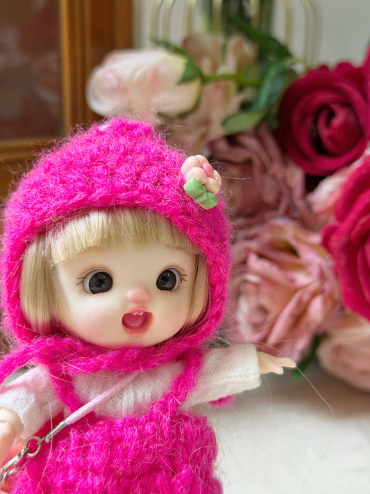 No. 022 — Poseable Mini Doll Charm | OB11 Size, Approx. 15 cm