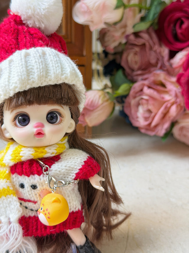 No. 021 — Poseable Mini Doll Charm | OB11 Size, Approx. 15 cm