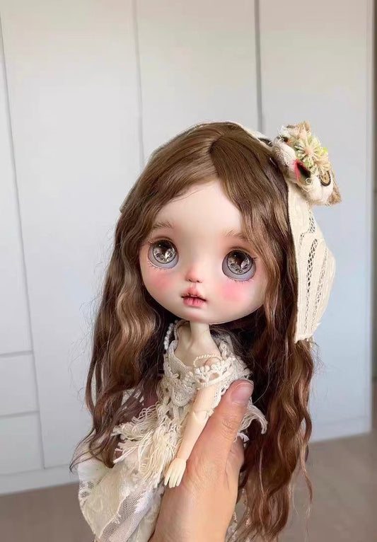 No. 001 — Chestnut Brown Mohair Doll Wig | 25–28 cm — wig shown for reference